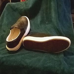 Authentic Louis Vuitton men's casual loafers
